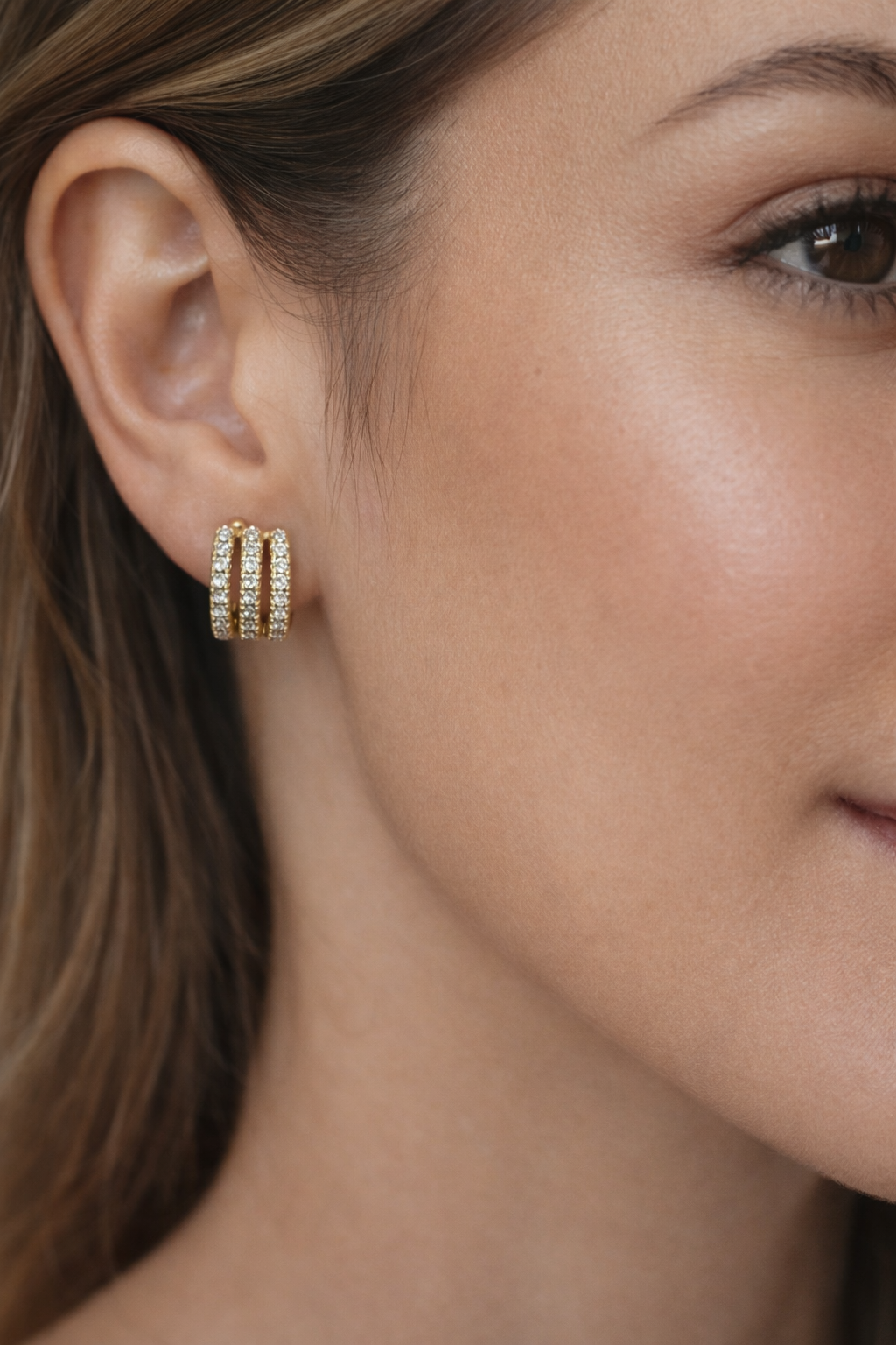 D4440- 1.41 Xuping Gold ear rings – Sparkling Crystal