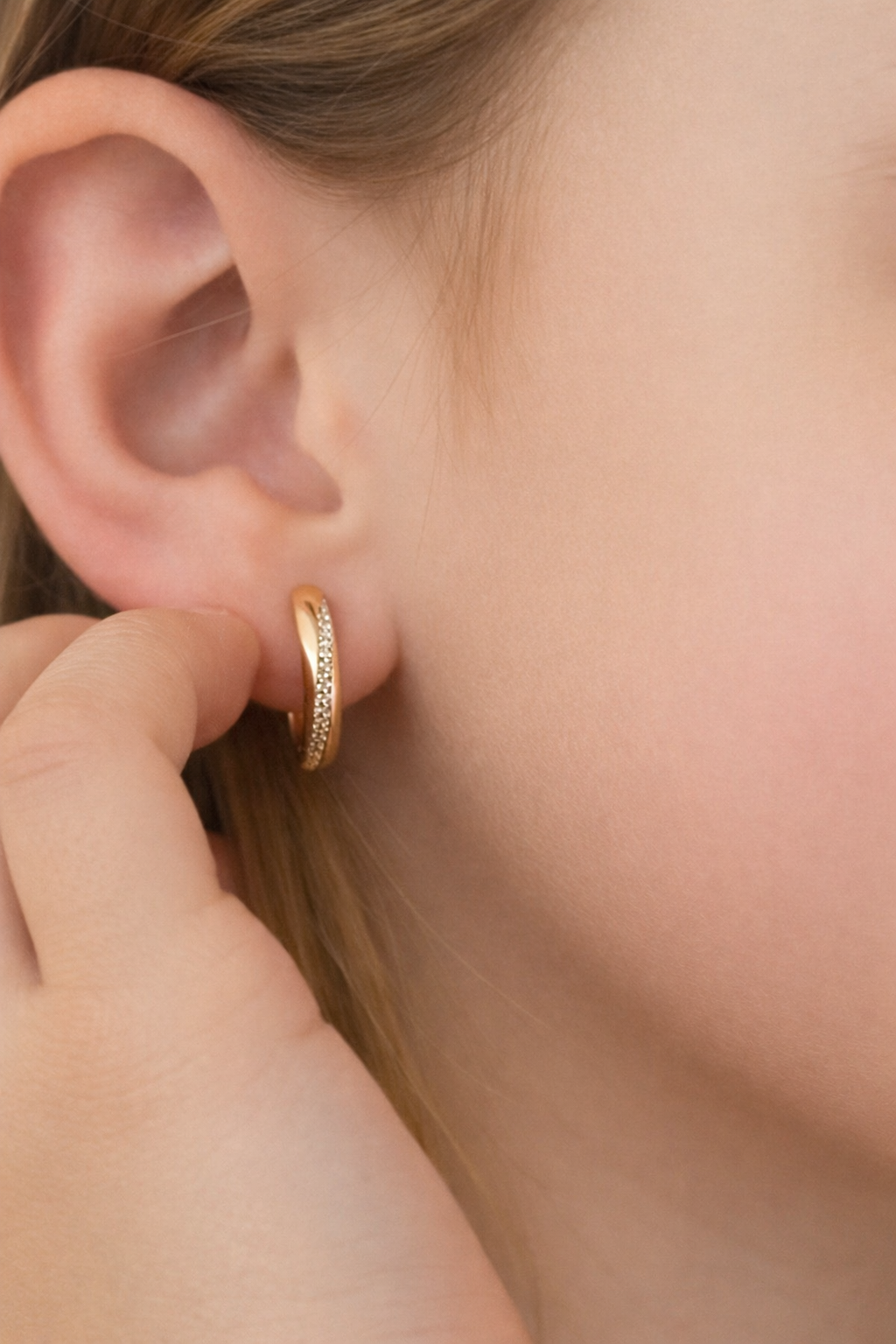 TEYX 7936- 1.33 Xuping Gold Hoop Earrings – Sparkling Crystal Huggie Set