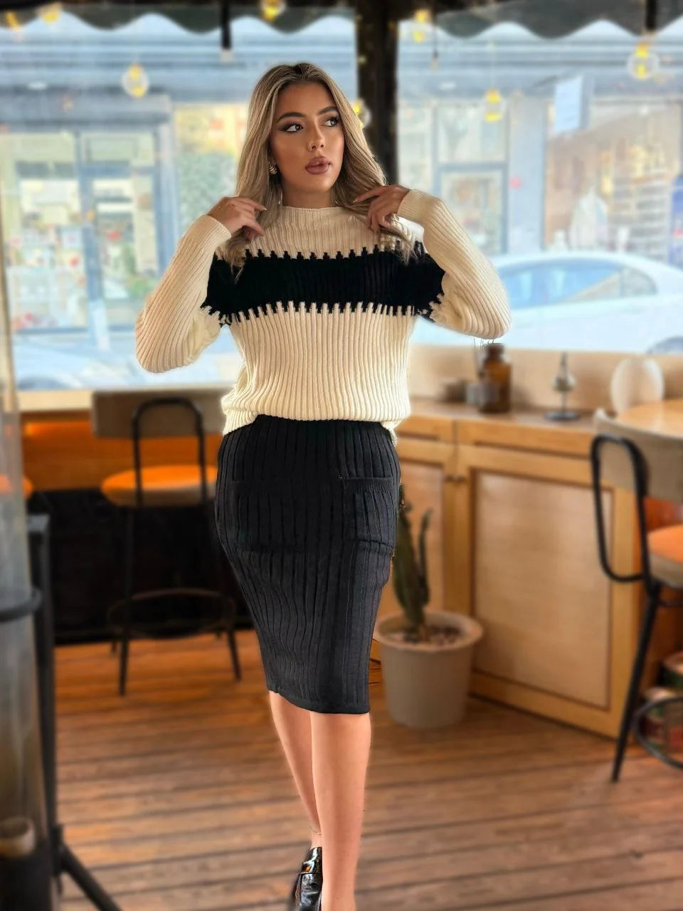 Two Pieces Top & Skirt - Sweater /Wool Material