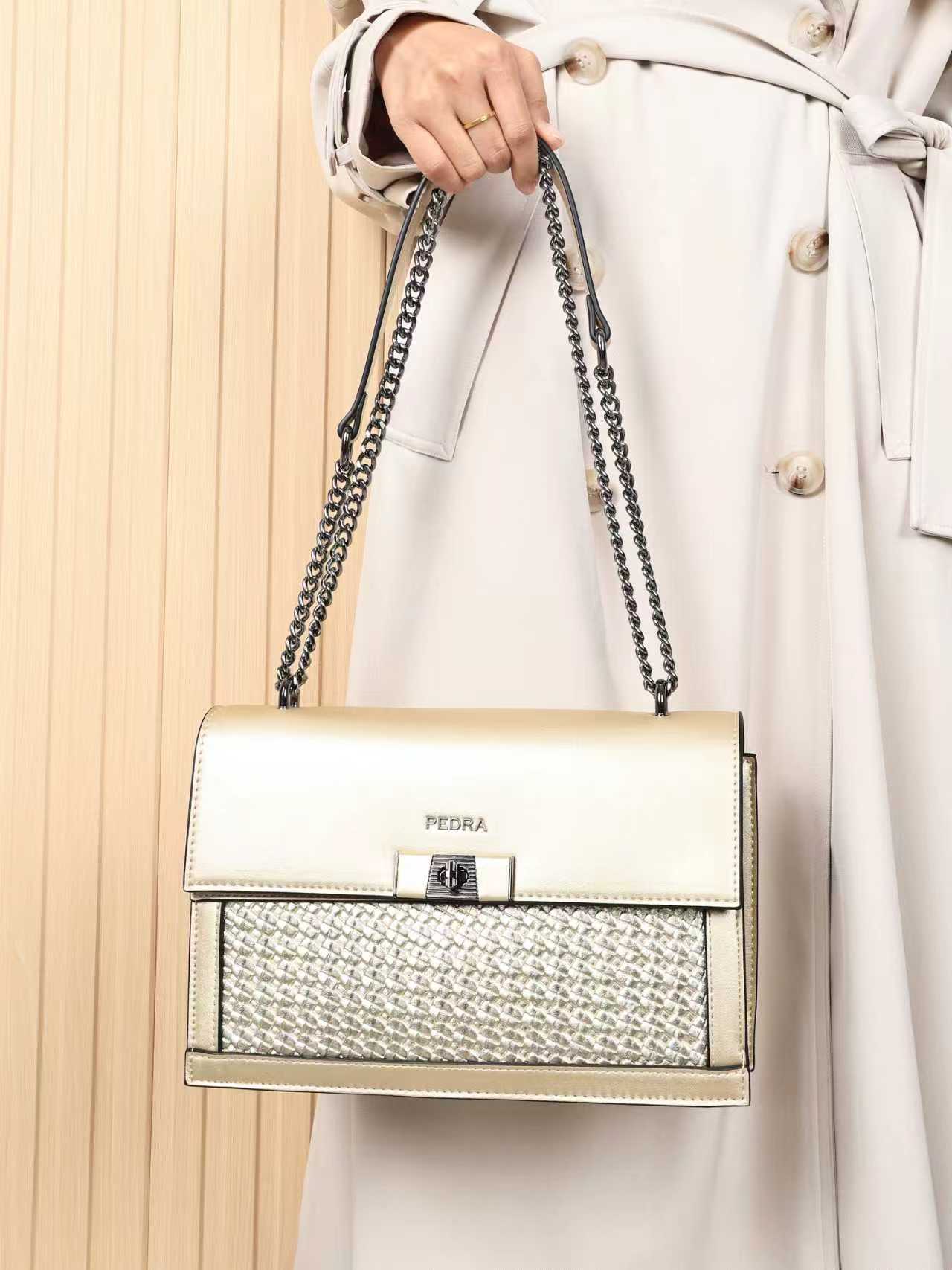 36448 - Genuine Leather Box Shape Bag