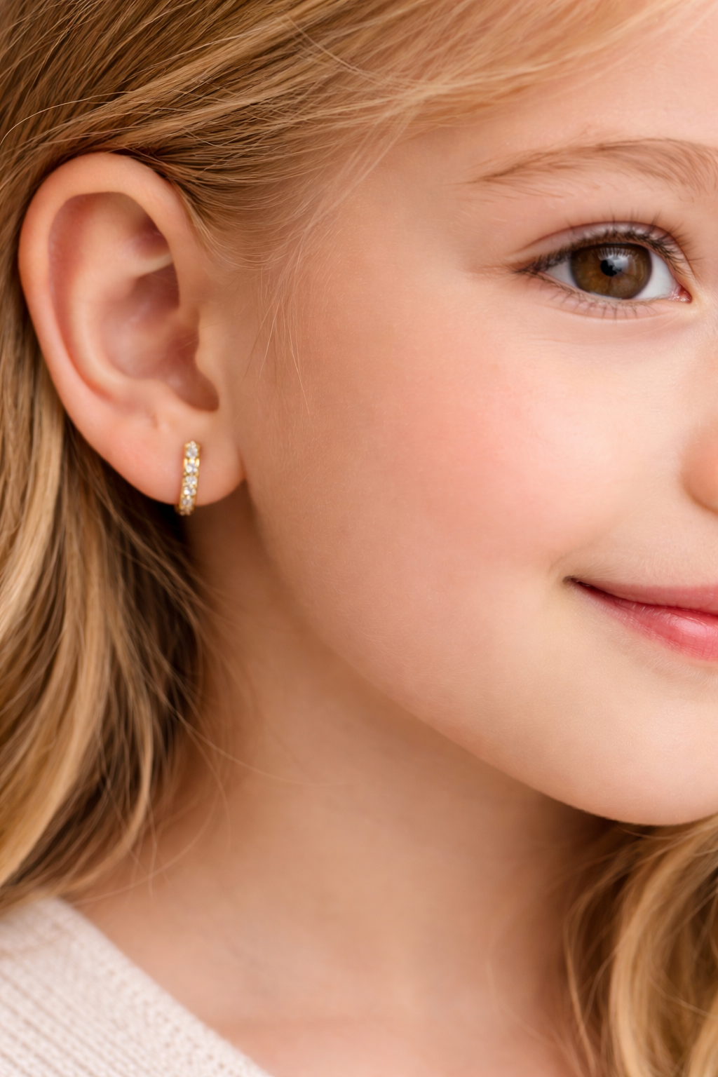 7906 - 1.3 Xuping Gold Hoop Earrings – Sparkling Crystal Set