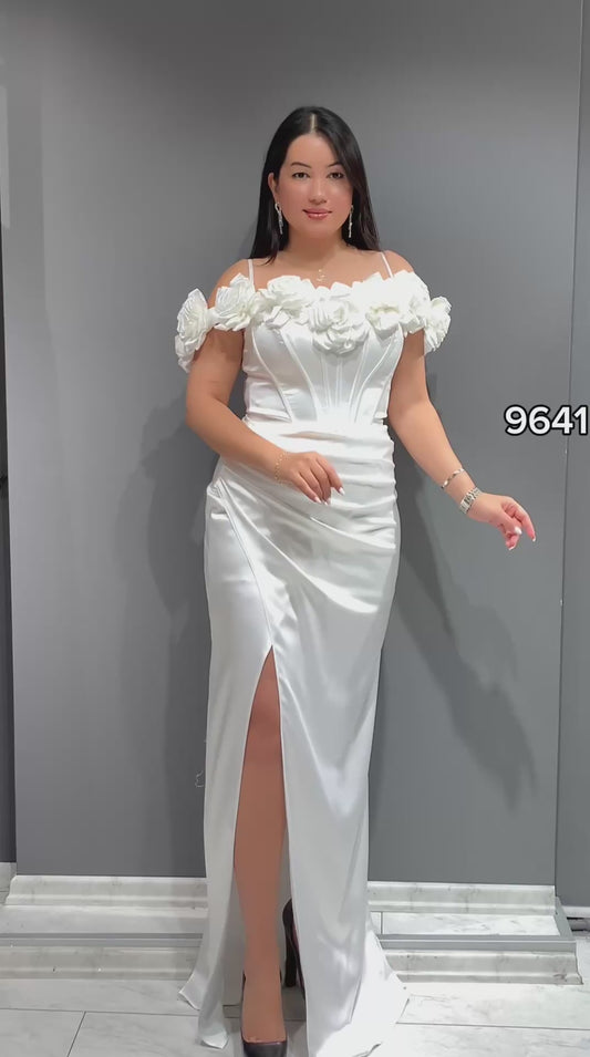 Evening Dinner Dress – Elegant & Timeless